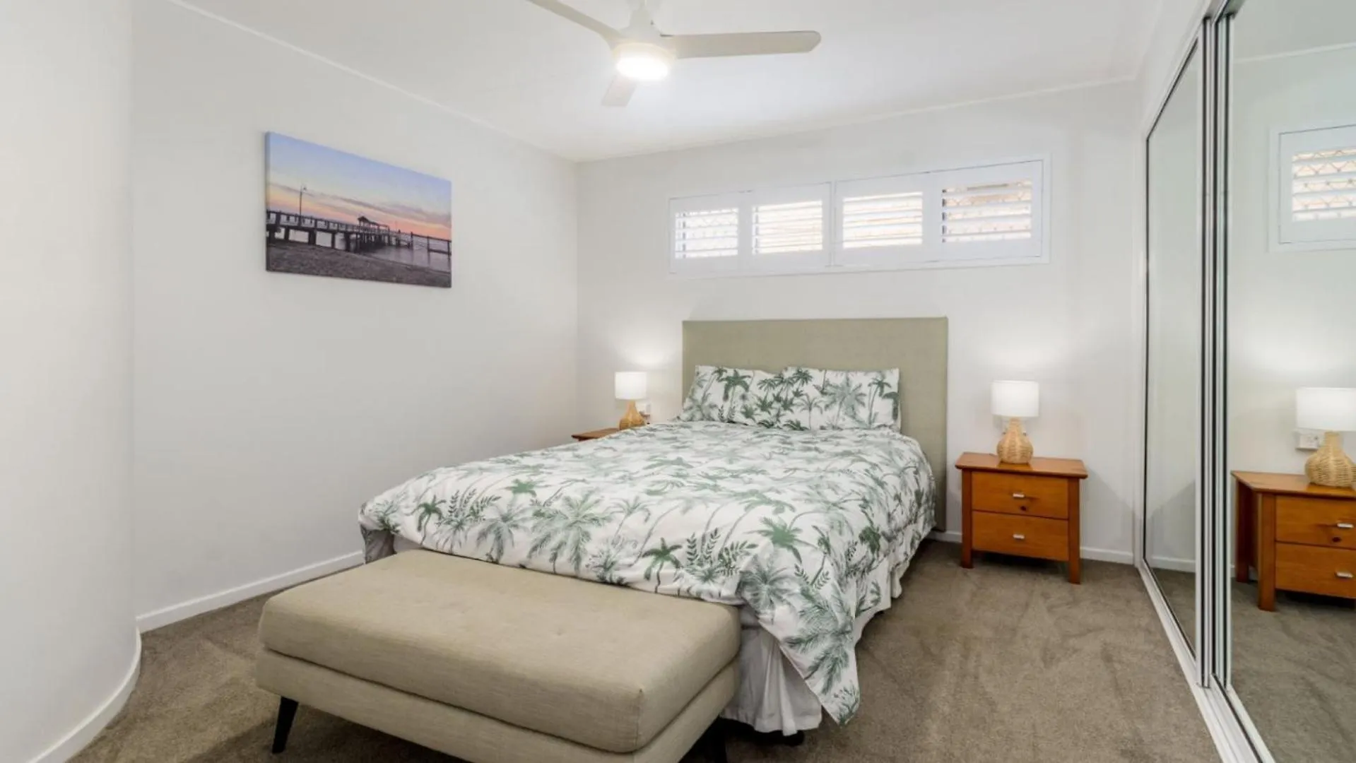 Bongaree Ground Floor Air Conditioned, Fabulous Waterviews Overlooking Pumicestone Passage בית נופש